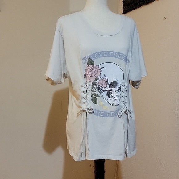 Express NWOT Women's Skull & Roses Live Free Top w/Corset-style Lace Up Front, M - Picture 6 of 8